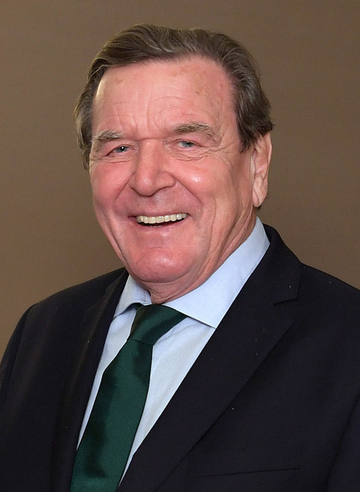 Gerhard Schröder's Staff Quits Amidst Putin Ties and Ukraine War Controversy